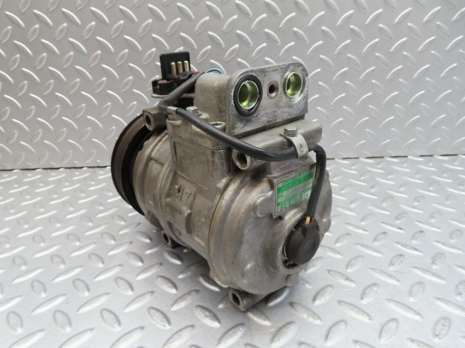 12201 Mercedes-Benz R129 300SL Coupe Air Con Compressor 0002300511
