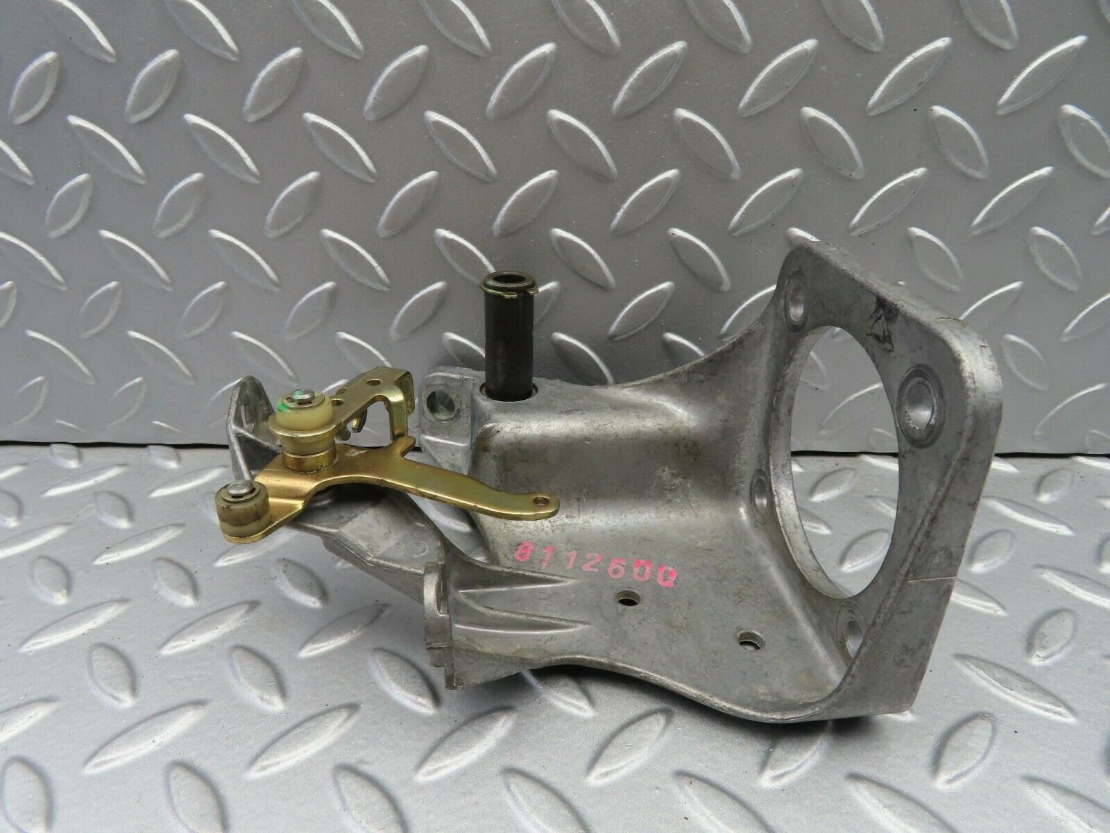 6709 Mercedes-Benz S124 E220 Wagon Brake Pedal Bracket 1242900919