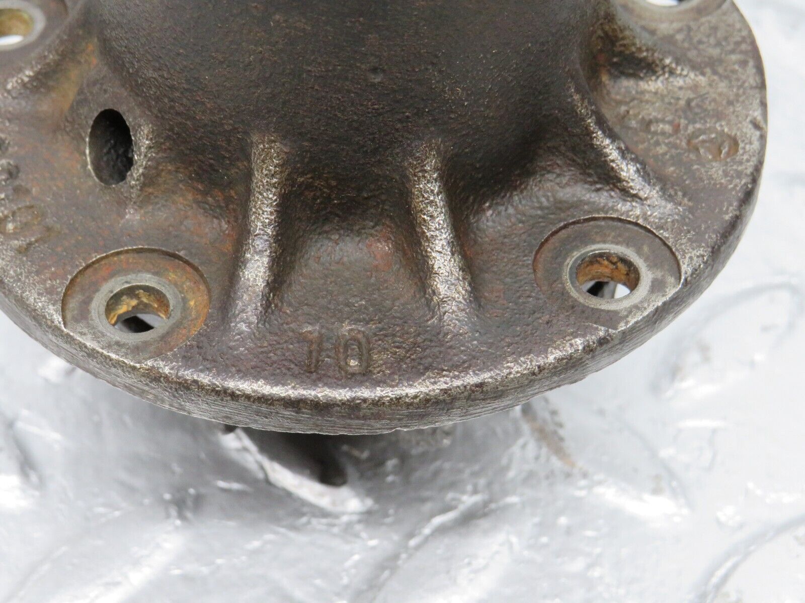 40702 Mercedes-Benz W123 300D Water Pump 1102010110