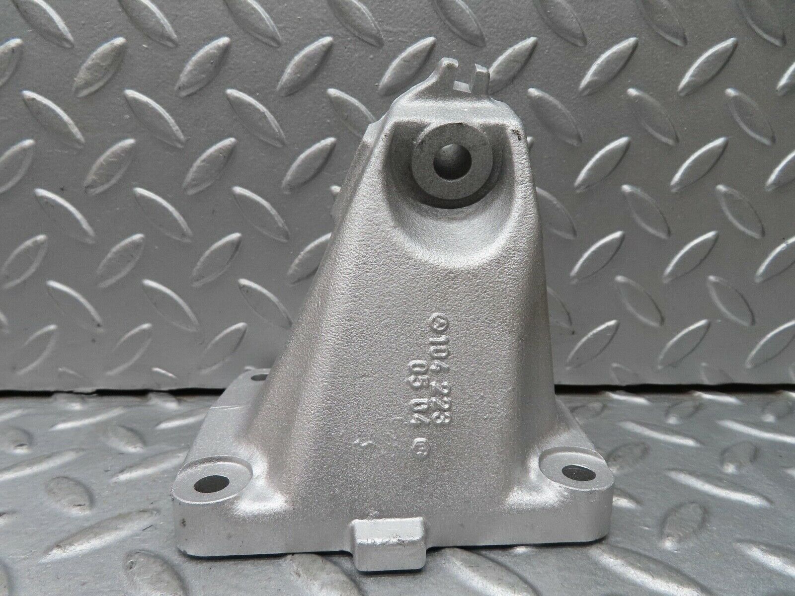 17303 Mercedes-Benz R129 300SL Coupe Engine Mount Bracket Right Side