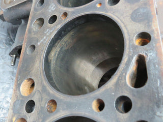 31170 Mercedes-Benz W123 200D Engine Block OM615.940 6150113001