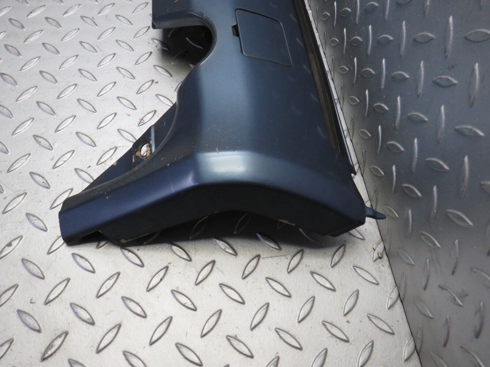 31917 Mercedes-Benz S124 220TE Wagon Side Skirt Left Side 1246902340