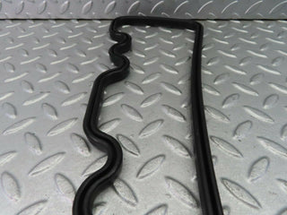 8105 Mercedes-Benz W108 Valve Cover Gasket Seal 1300160221