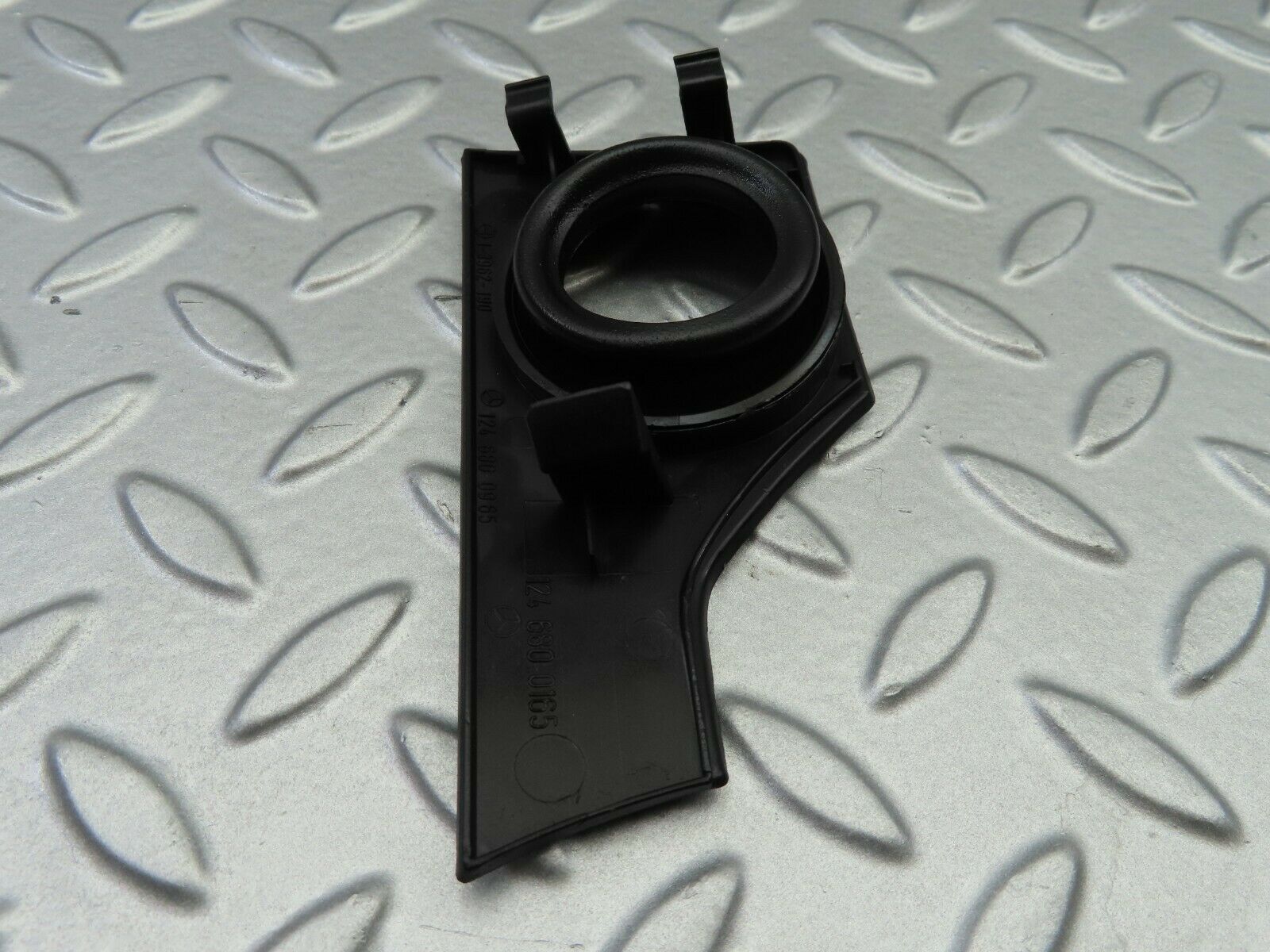 6539 Mercedes-Benz S124 E220 Wagon Ignition Switch Cover Surround 1246800165