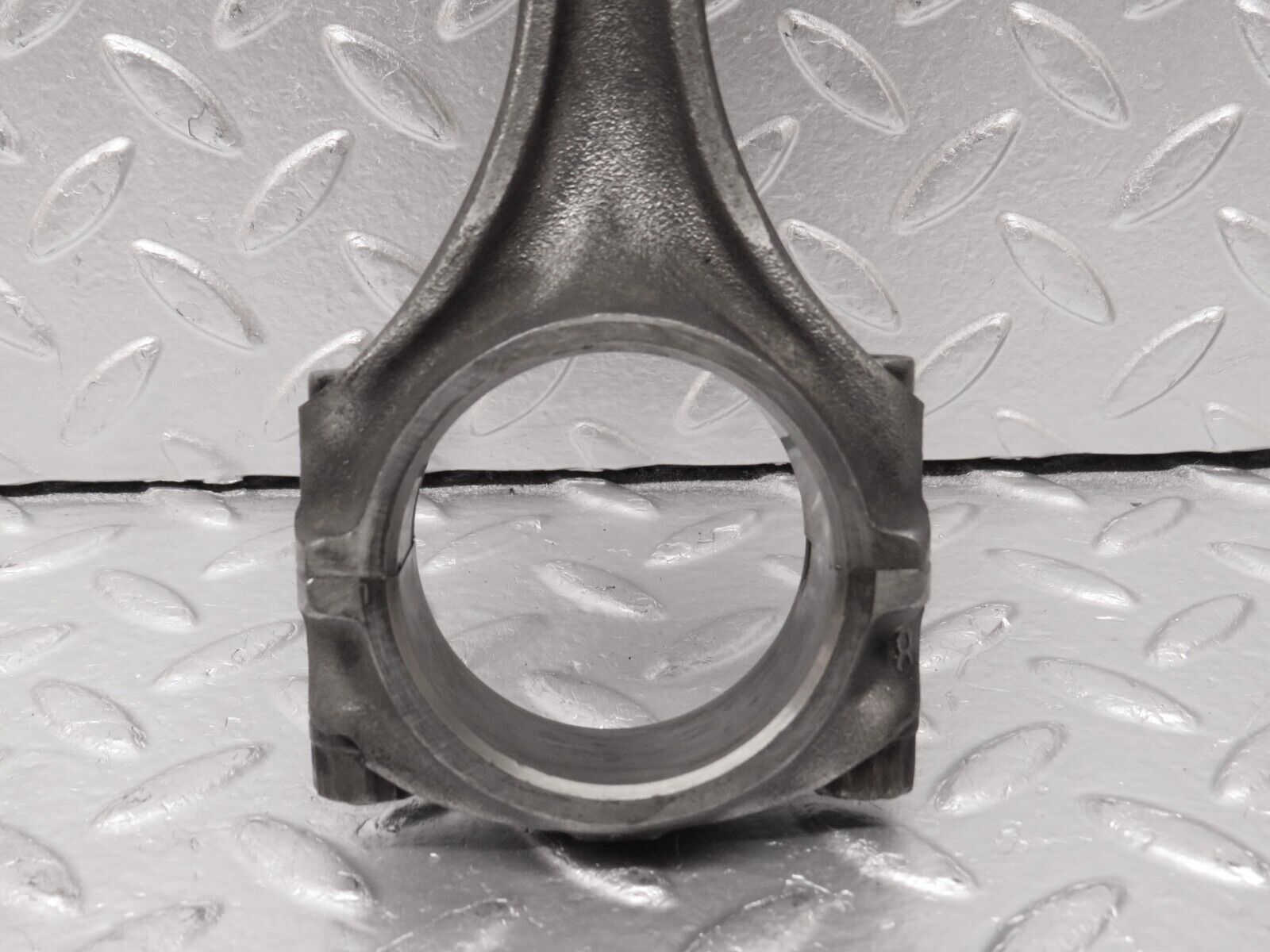 32933 Mercedes-Benz W123 300D Piston With Connecting Rod 90.875 mm 61502