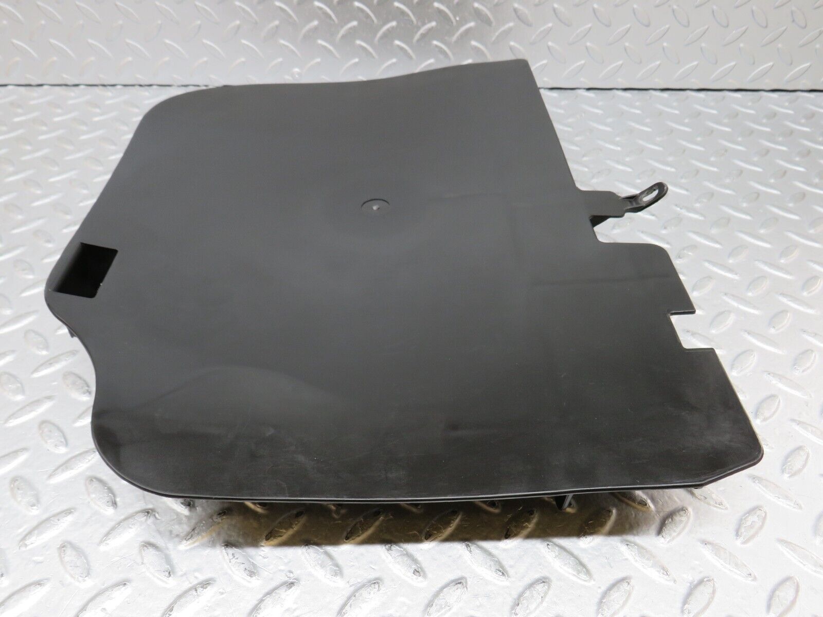 36453 Mercedes-Benz W201 190E 2.0L Front Left Floor Cable Channel Cover 2016841137