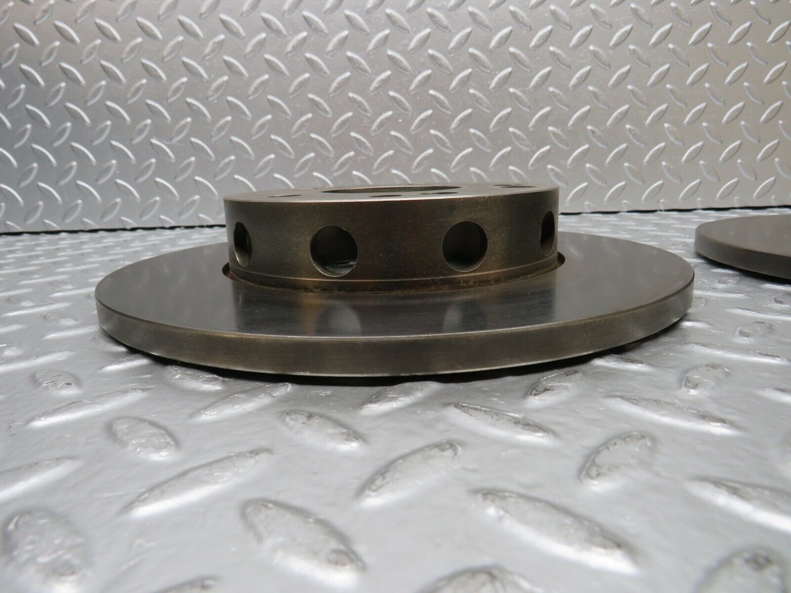 30891 Mercedes-Benz W201 190E 2.0L Brake Disc Front Pair 262mm 2014211212