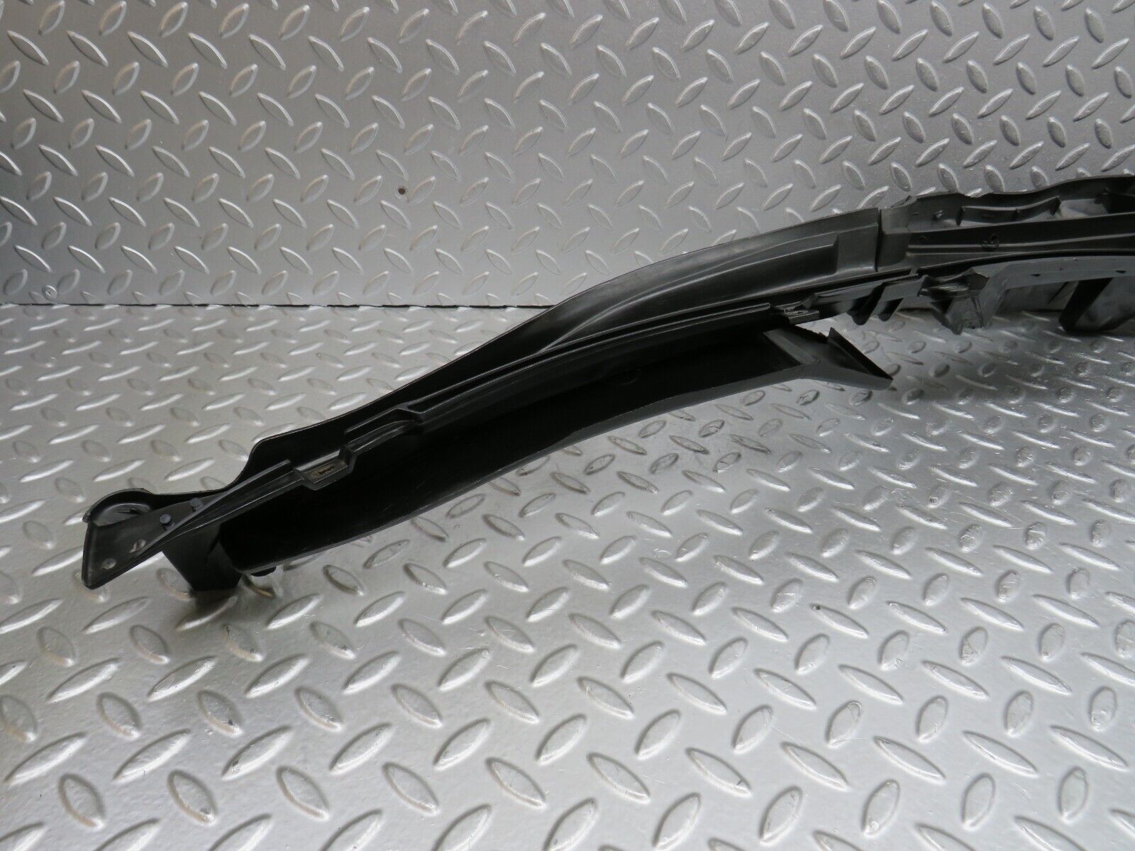 37886 Mercedes-Benz A124 320E Cabriolet Water Drain 1246204278 1246283707 1246283407