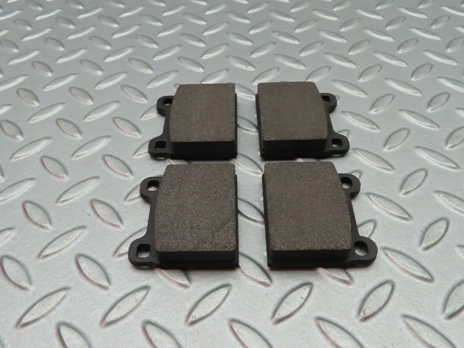 5204 Mercedes-Benz R107 350SL Coupe Rear Brake Pads Ferodo 3434F New