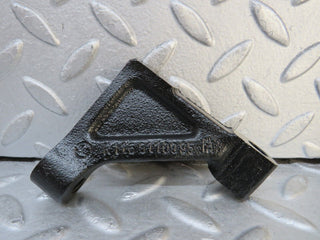 37656 Mercedes-Benz W109 300SEL Engine Mount Bracket 1160110995 1160110895