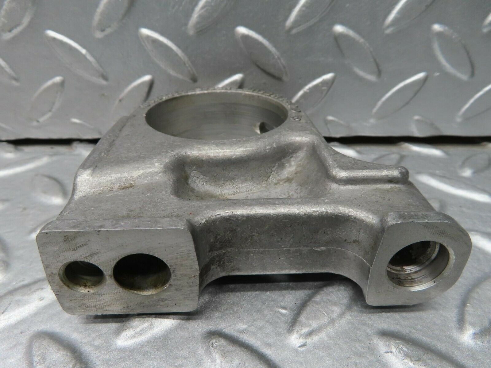 15643 Mercedes-Benz R107 450SL Camshaft Tower Bearing 1160514312