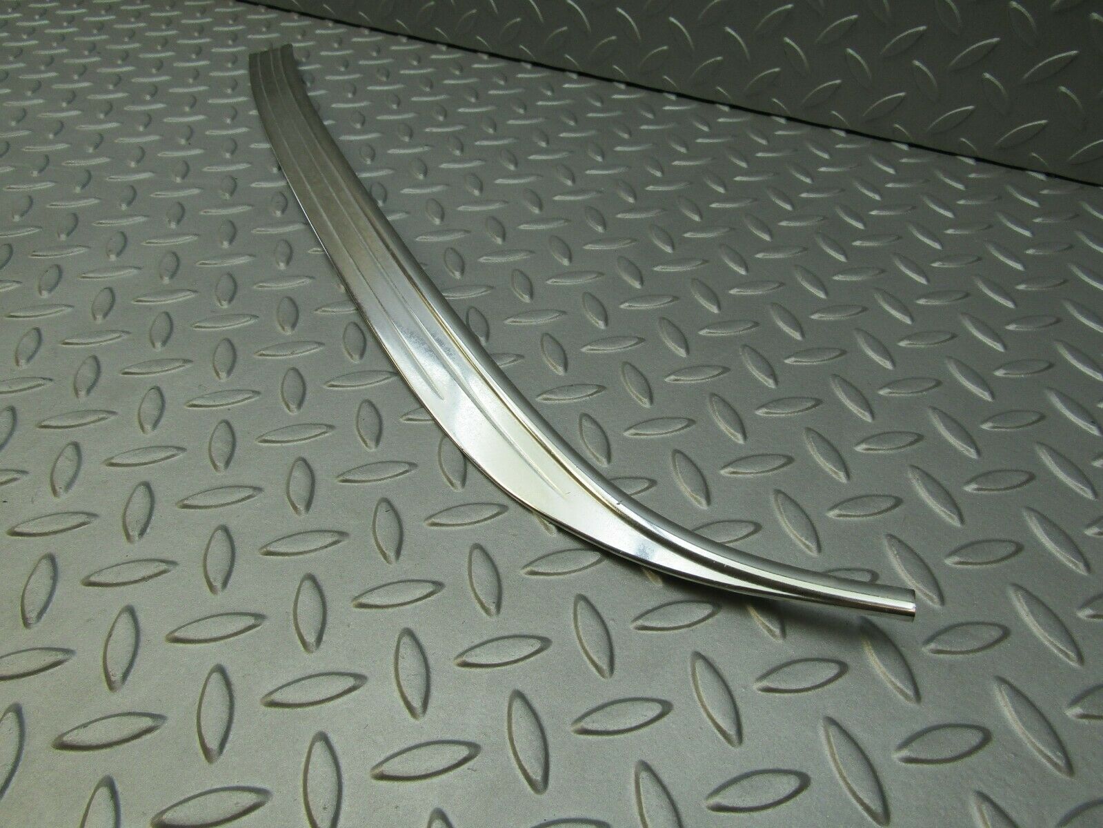 3320 Mercedes-Benz W115 220D Rear Left C Pillar Chrome Moulding