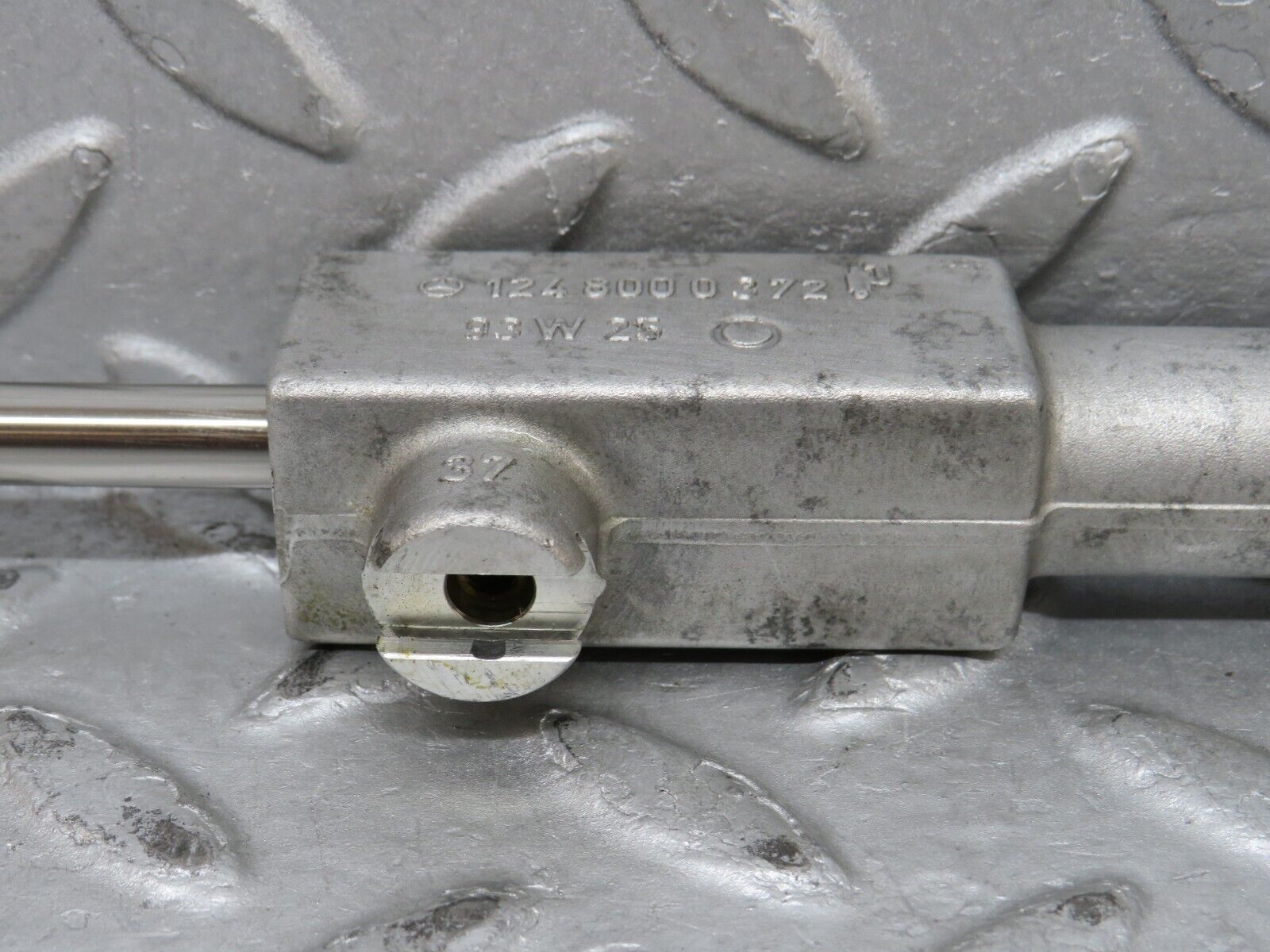 37821 Mercedes-Benz A124 320E Cabriolet Soft Top Hydraulic Actuator Left Side 1248000372