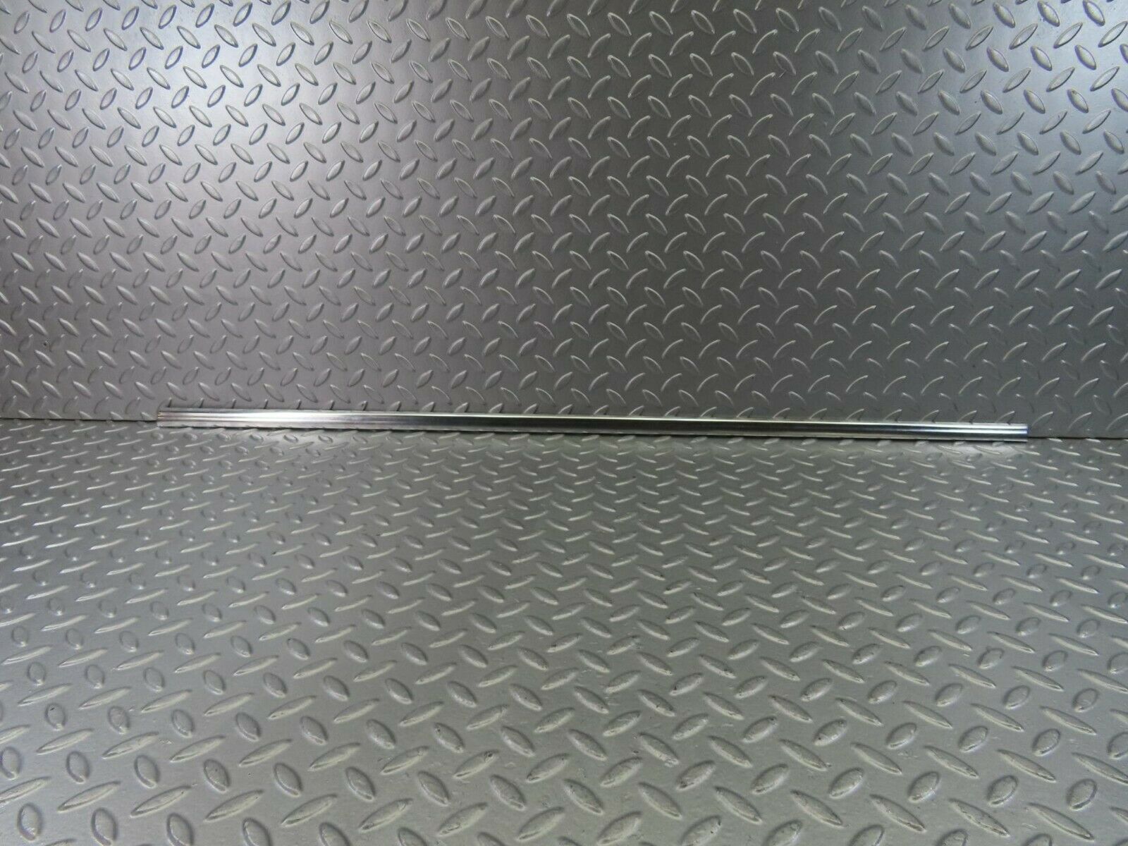 10818 Mercedes-Benz W123 230E Rear Right Door Chrome Moulding Trim