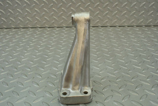 3070 Mercedes-Benz W115 220D Engine Mount Bracket Right Side 1152230504