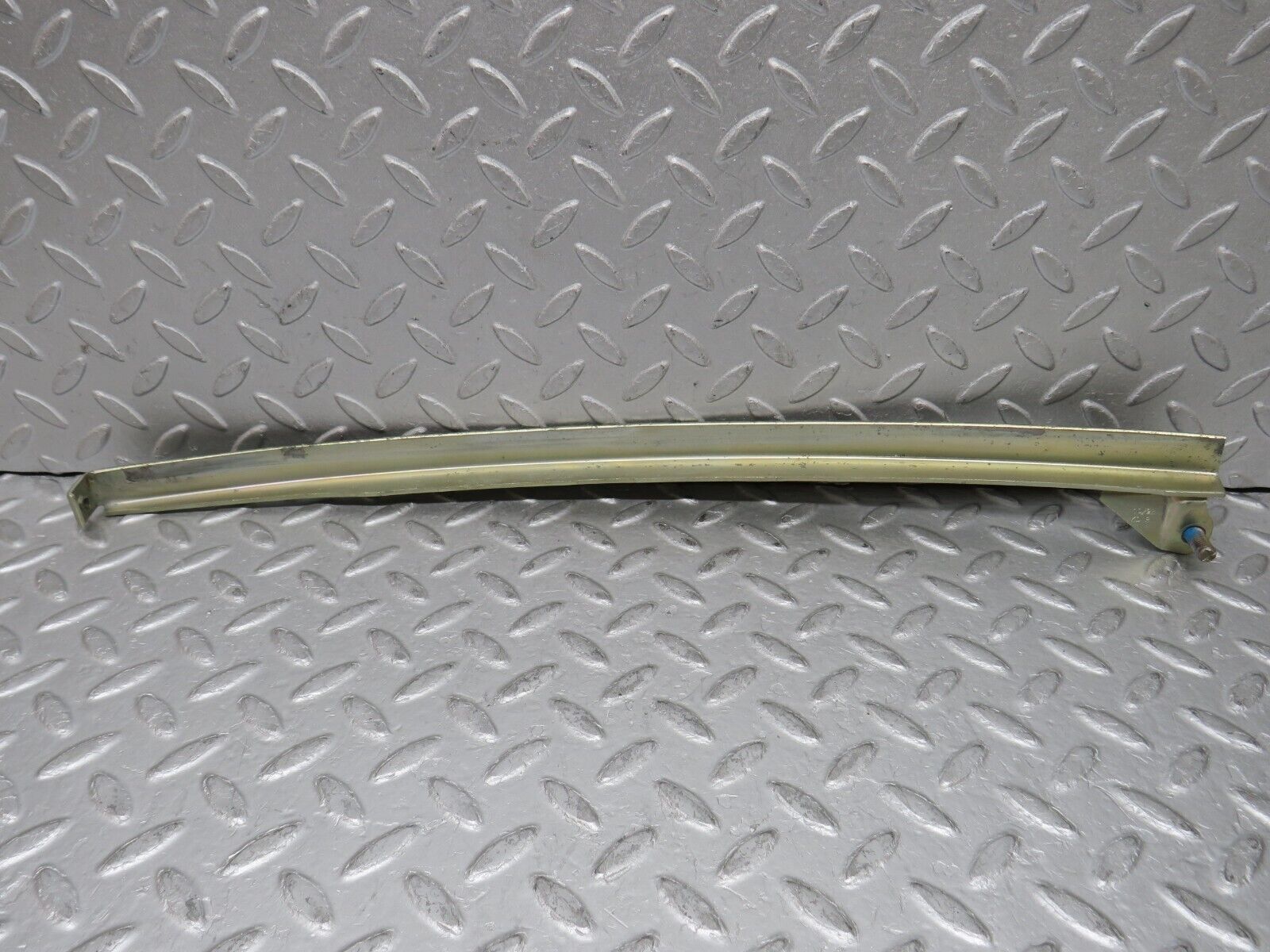 37800 Mercedes-Benz A124 320E Cabriolet Front Left Window Channel