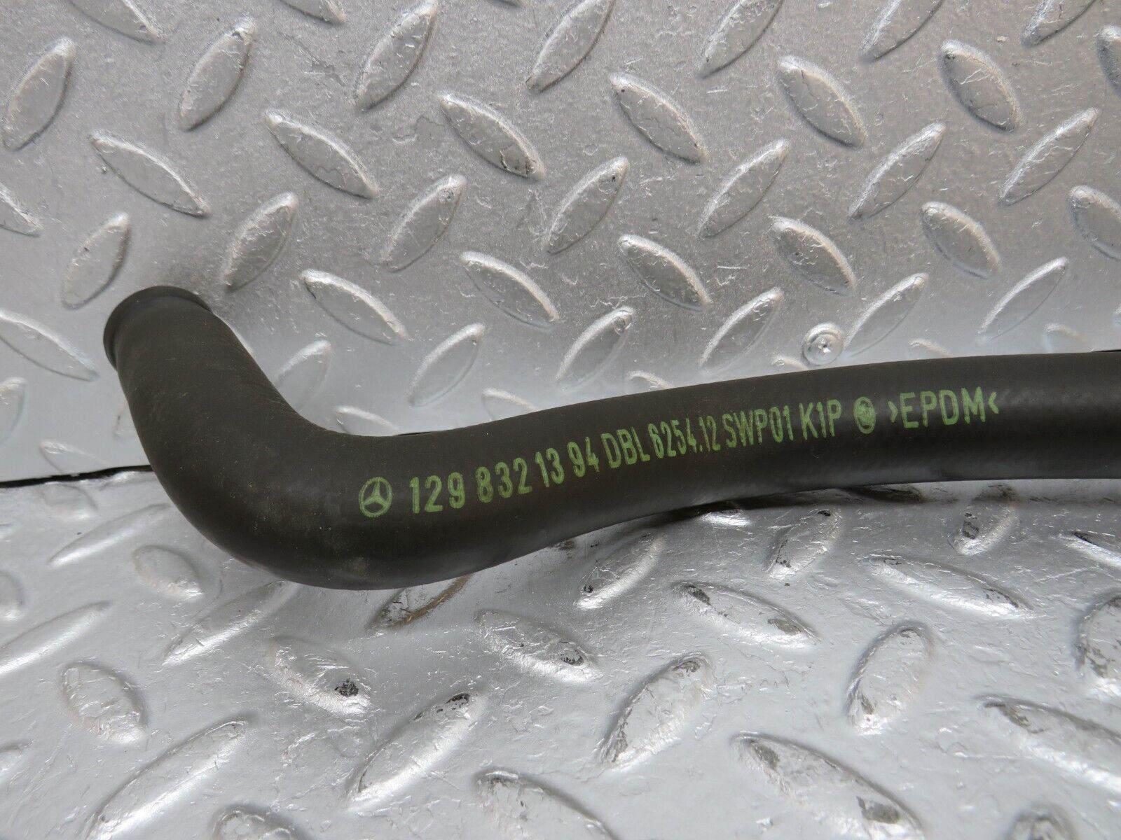 39688 Mercedes-Benz R129 320SL Coupe Coolant Hose Pipe 1298321394