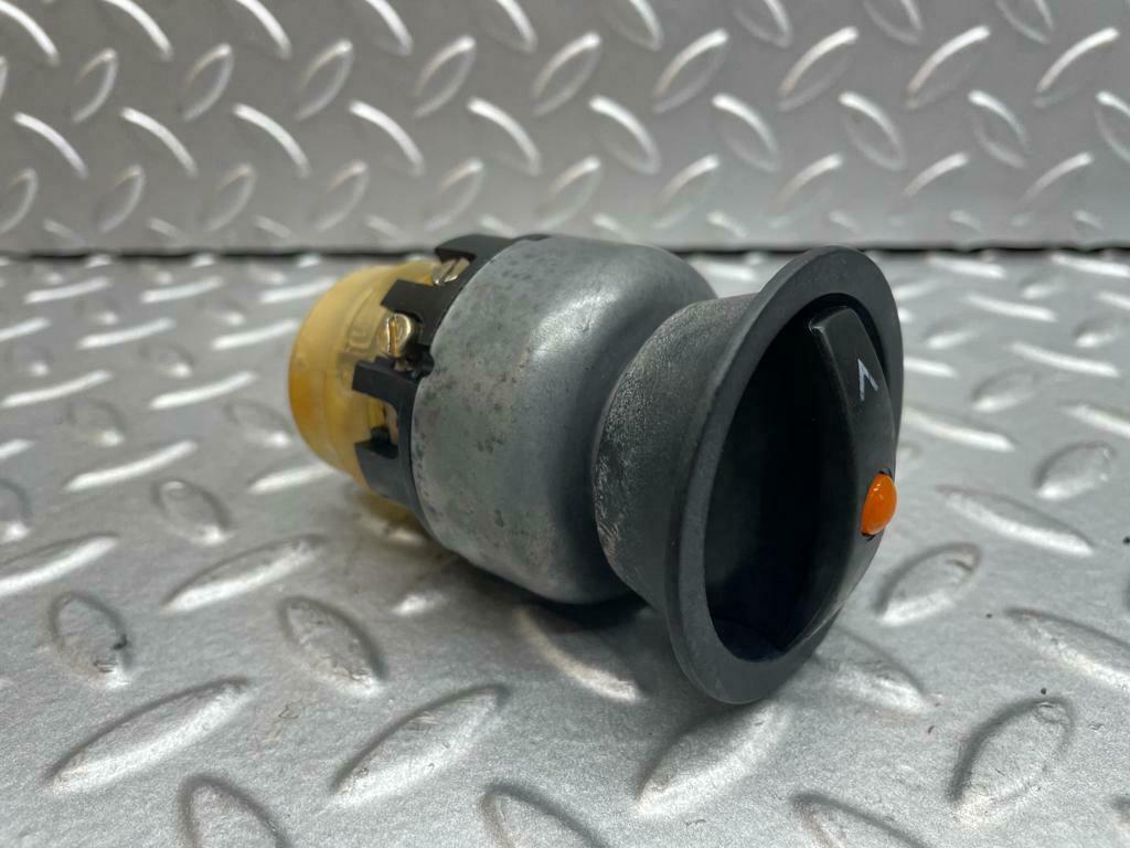 0139 Mercedes-Benz W116 350SE Headlight switch