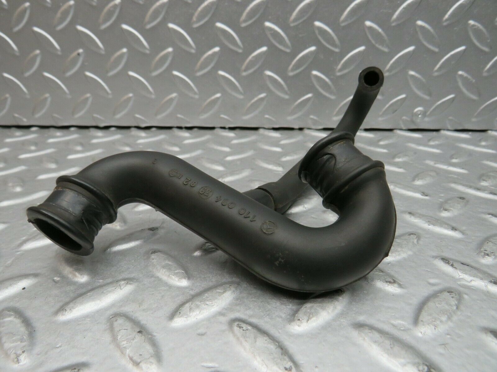 22278 Mercedes-Benz S123 280TE Wagon Air Intake Pipe 1100944982
