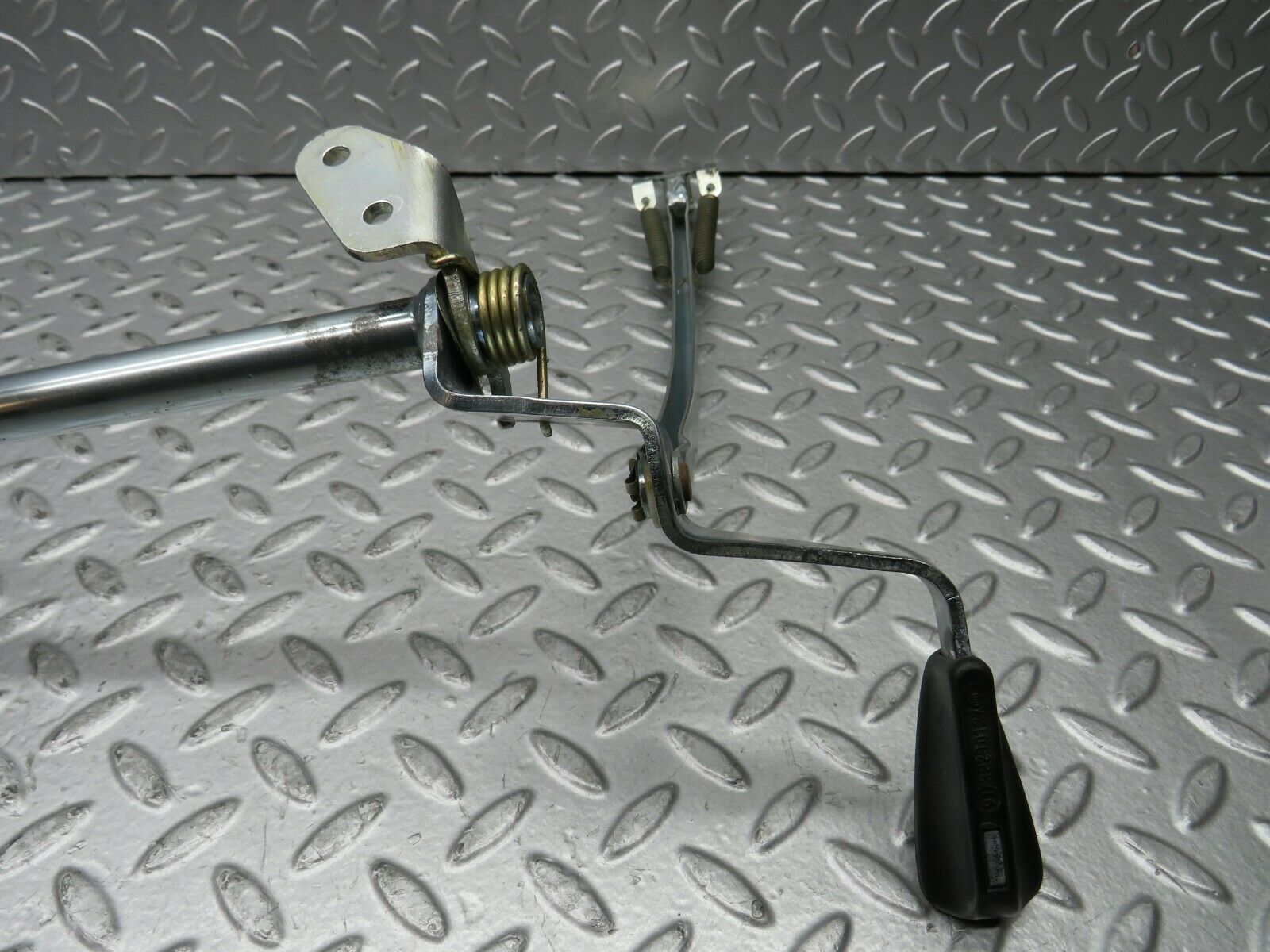 22027 Mercedes-Benz S123 280TE Rear Seat Backrest Locking Mechanism Right Side