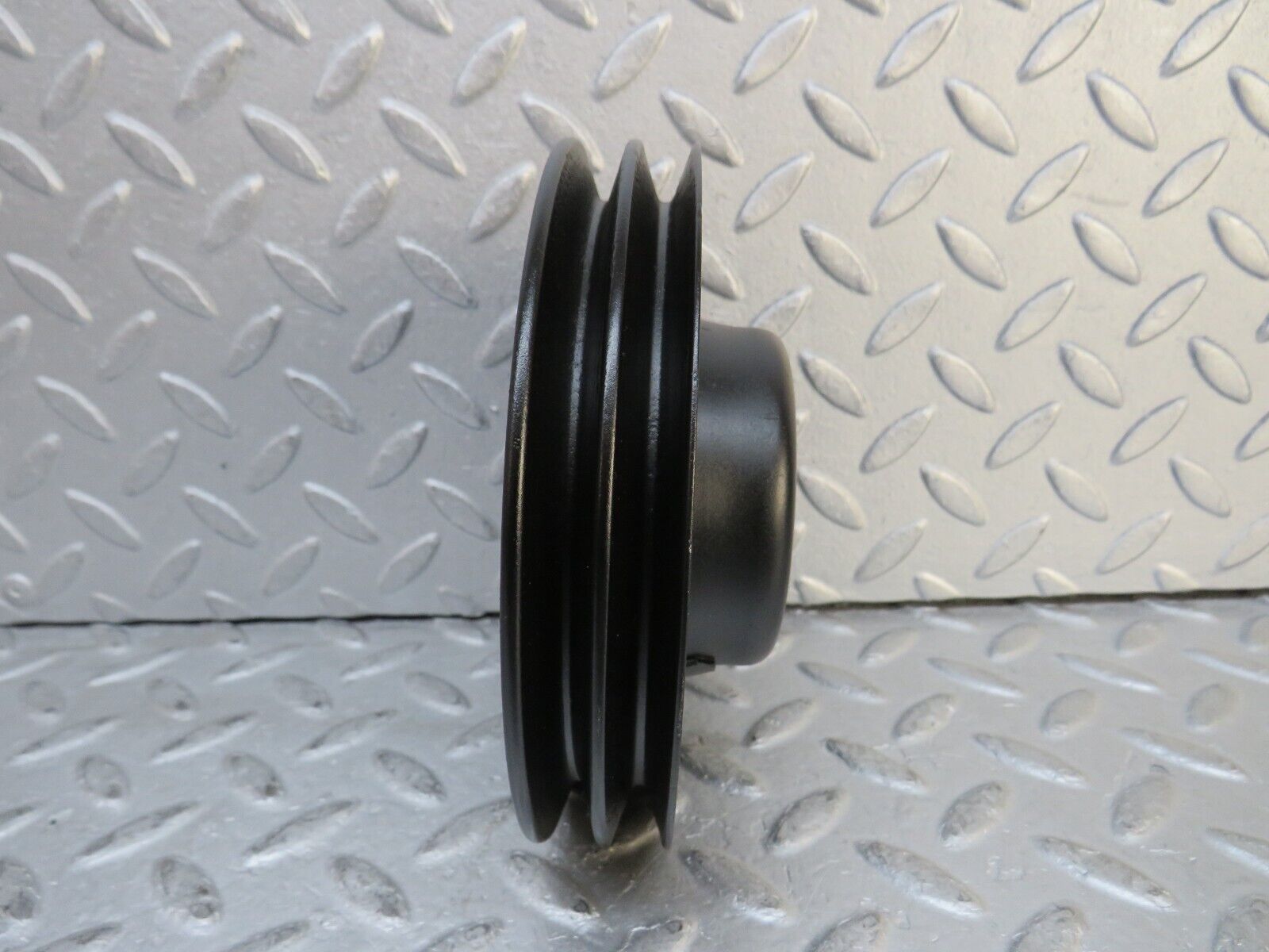 37651 Mercedes-Benz W109 300SEL Water Pump Pulley