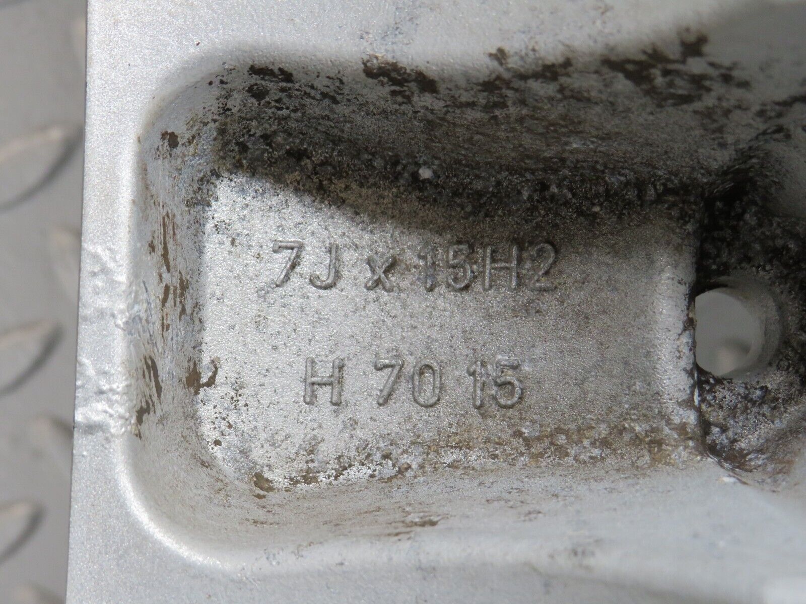 38188 Mercedes-Benz A124 Alloy Wheel 7Jx15H2 ET37 KBA44301