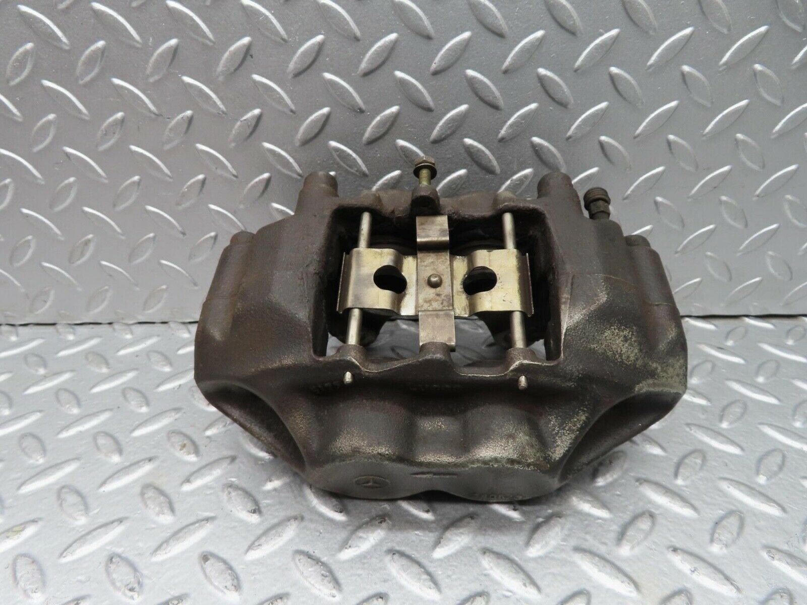 15121 Mercedes-Benz W140 S320 Front Brake Caliper Left Side Lucas 5177