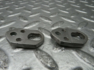 R107 SLC fuel injector bracket pair used OEM