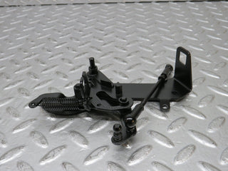 31534 Mercedes-Benz S124 220TE Wagon Throttle Linkage