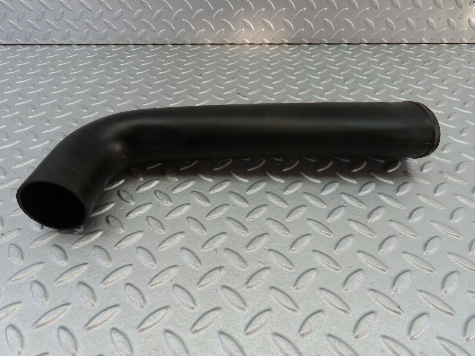 7932 Mercedes-Benz W115 220D Air Filter Box Intake Pipe 6150940009