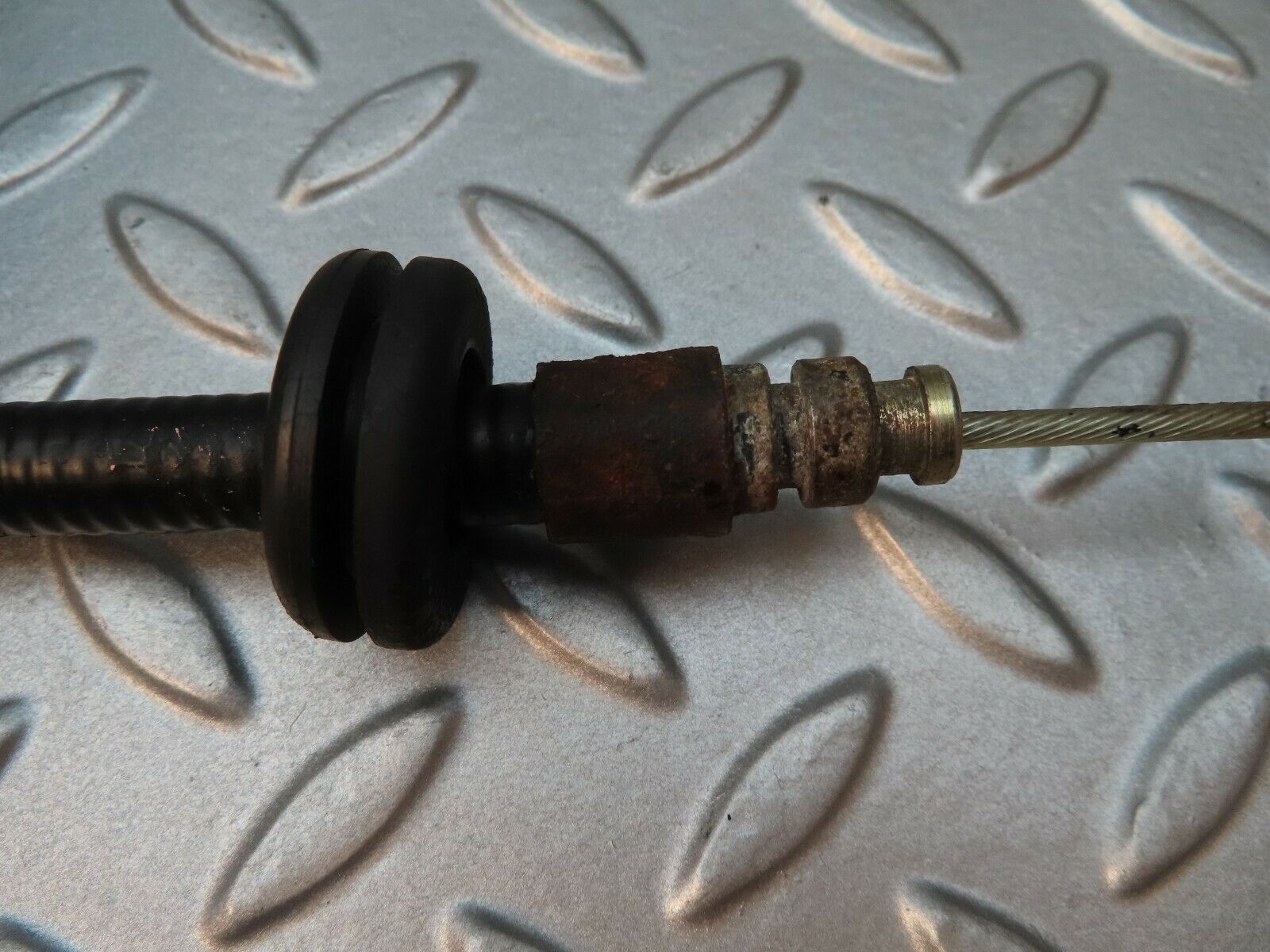 4053 Mercedes-Benz S123 200T Wagon Handbrake Cable