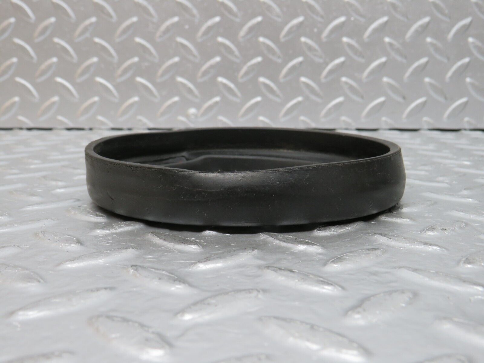0805 Mercedes-Benz C107 350SLC Coupe Rubber Buffer Suspension Rear 1153251544