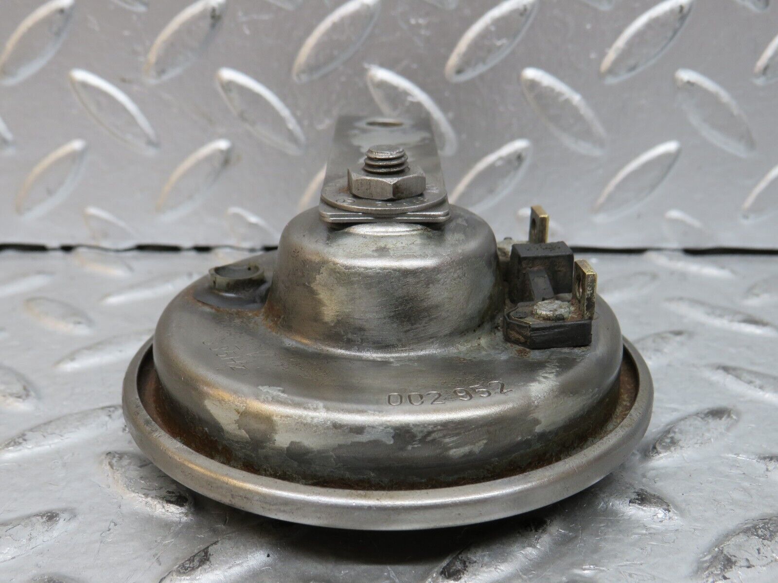 28447 Mercedes-Benz S123 240D Wagon Horn 002952 0035424120