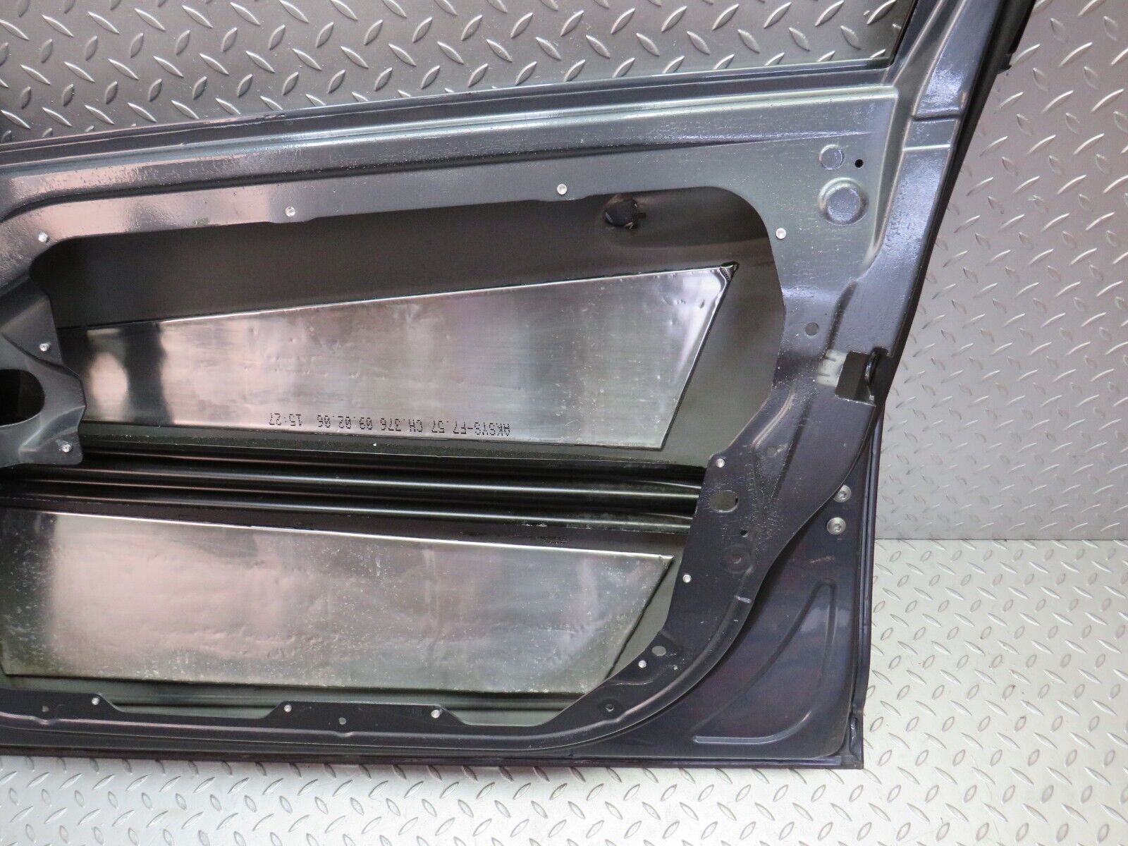 35088 Mercedes-Benz W221 Front Right Door
