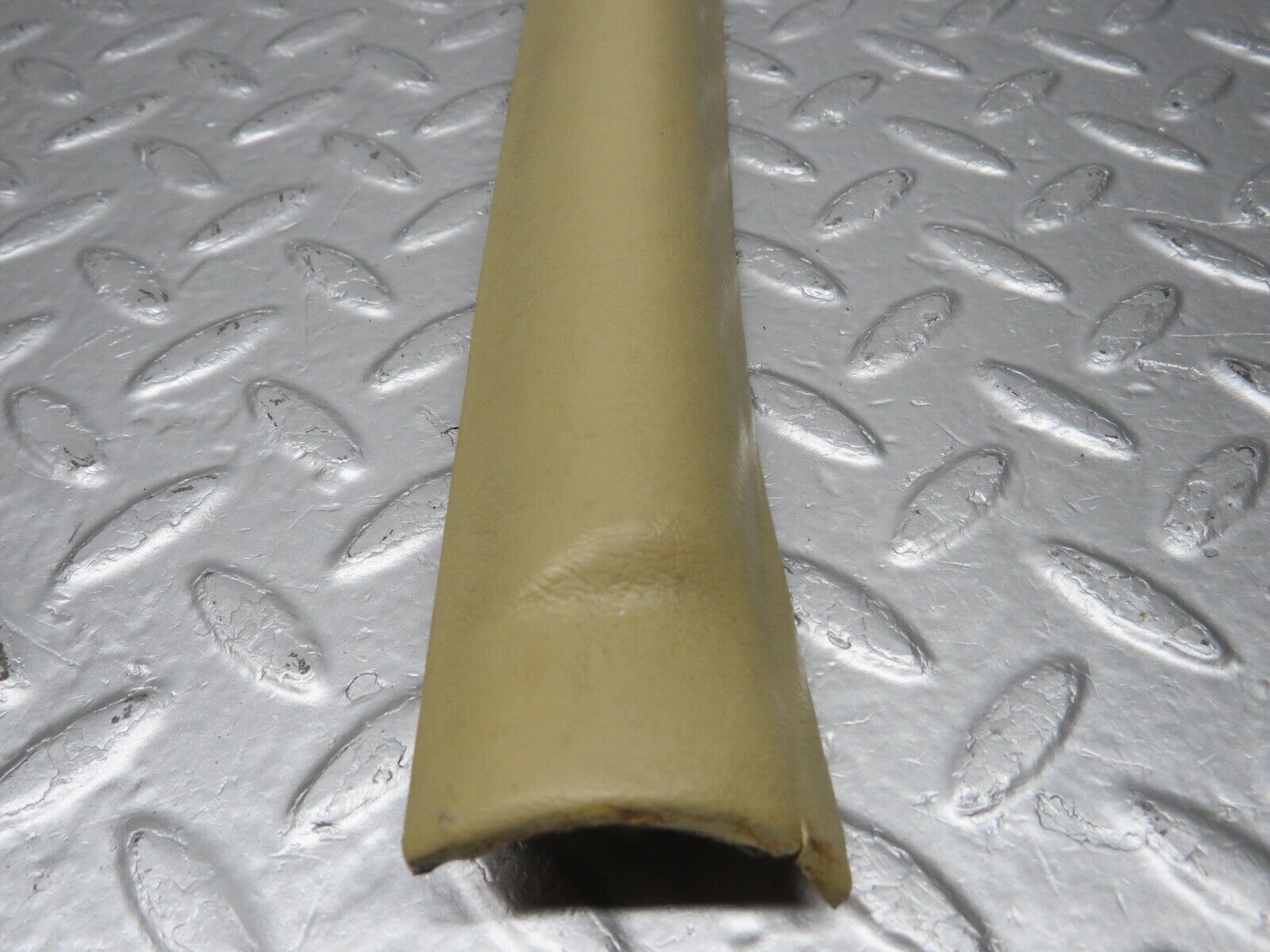 40193 Mercedes-Benz R107 Hard Top B Pillar Trim Left Side Beige