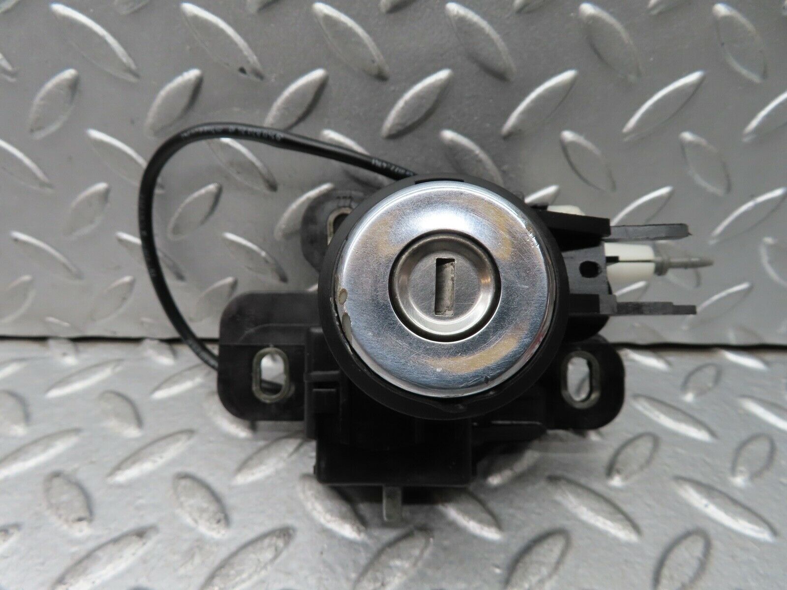 19514 Mercedes-Benz C140 CL420 Coupe Trunk Lock No Key 1408202610