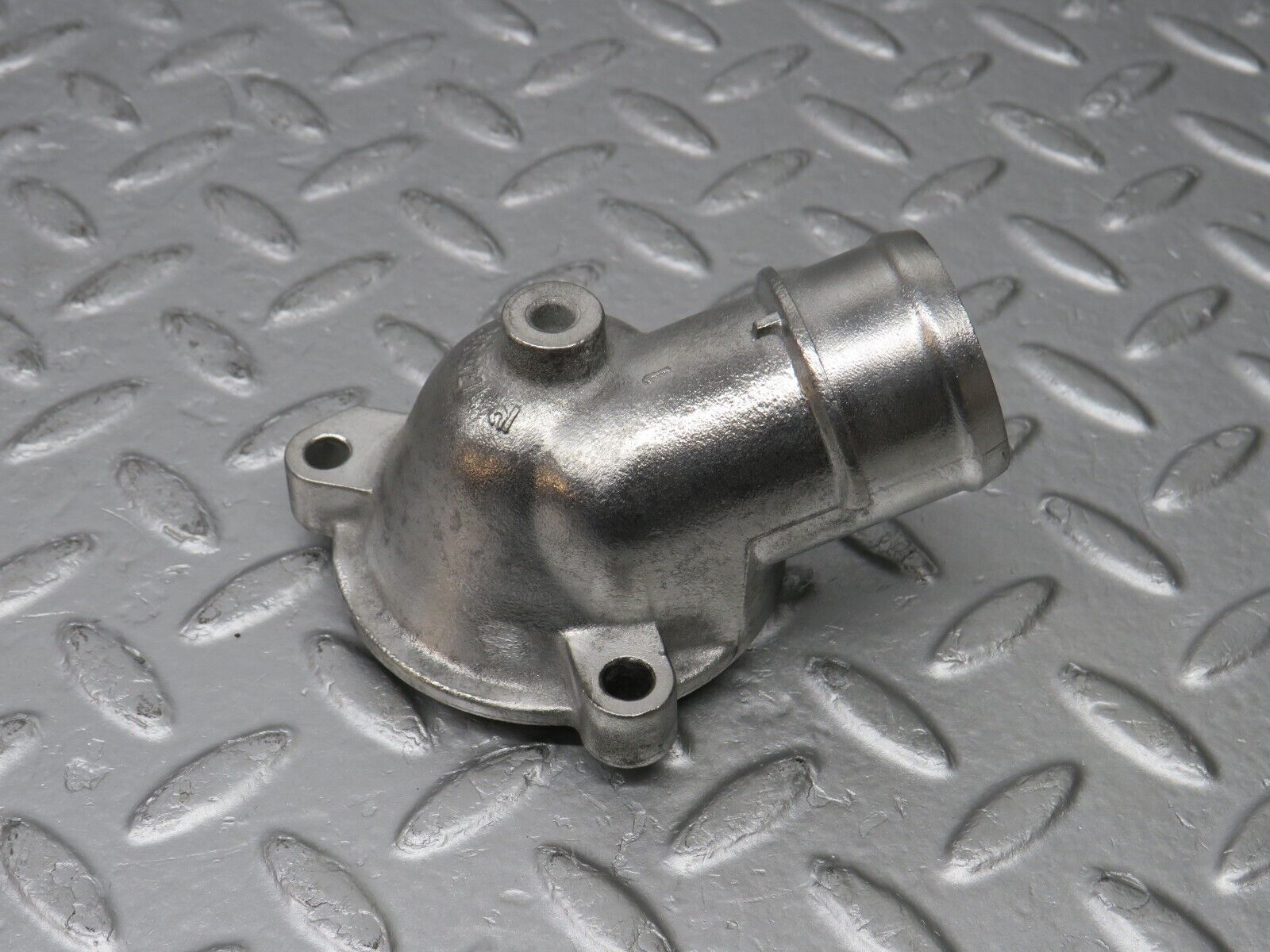 38632 Mercedes-Benz R129 280SL Coupe Thermostat Housing 1042030274