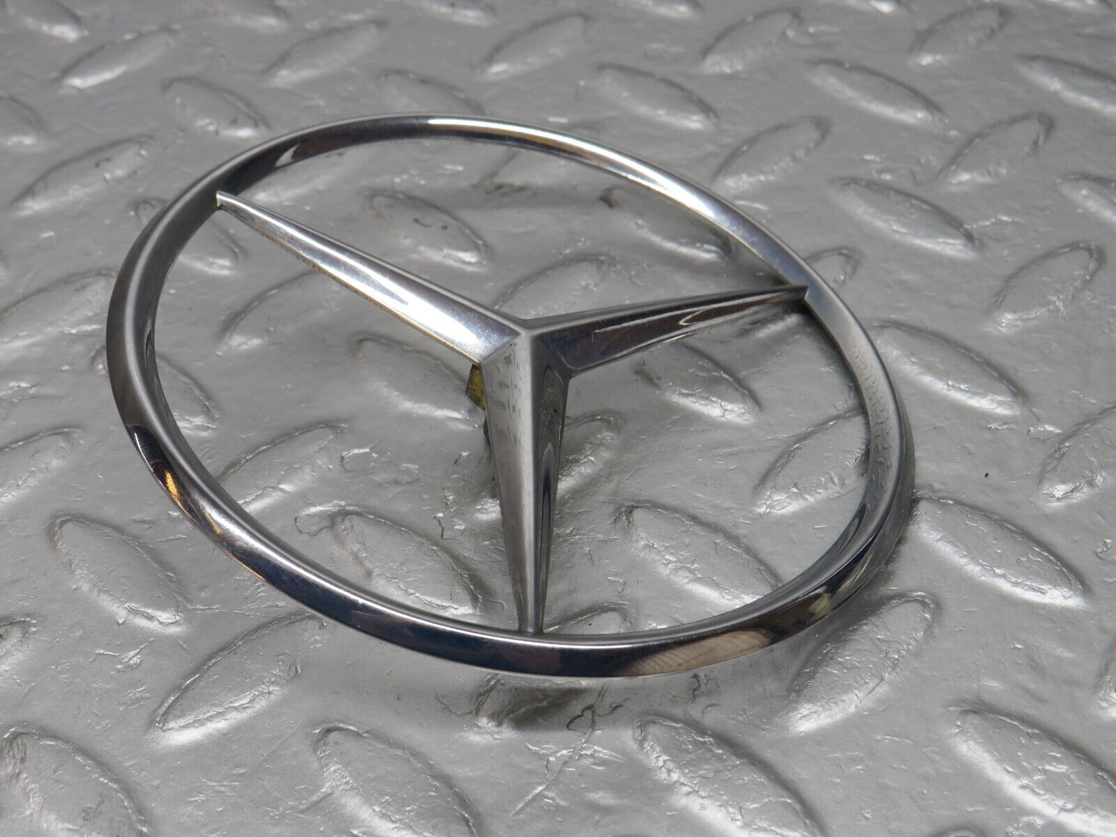 40691 Mercedes-Benz W123 300D Trunk Boot Lid Emblem  1267580058