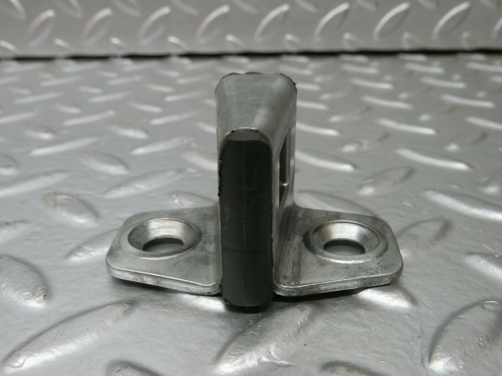 24313 Mercedes-Benz S124 220TE Wagon Door Lock Latch