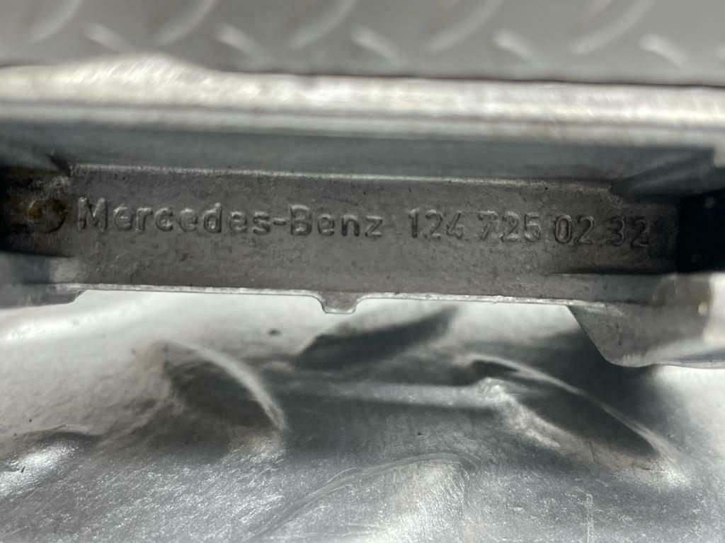 20121 Mercedes-Benz R129 300SL Coupe Door Window Guide Pad Pair 1247250132