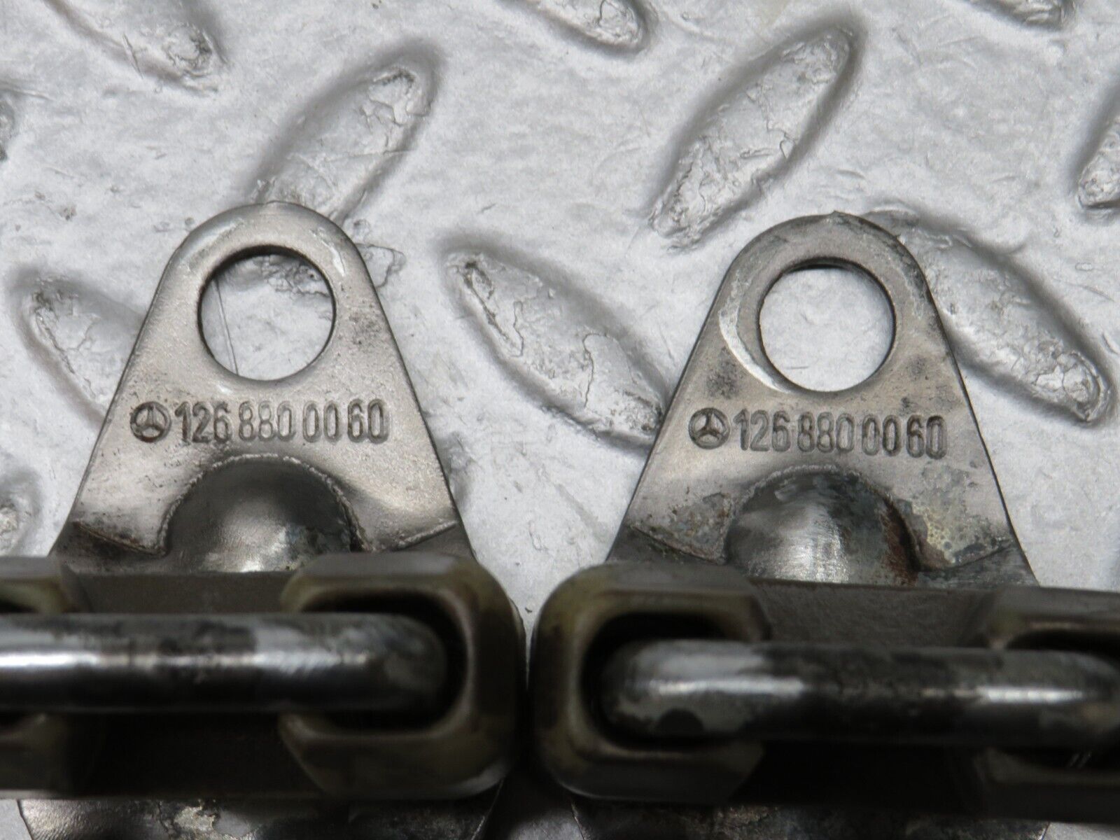 37091 Mercedes-Benz C126 420SEC Coupe Bonnet Lock Catch Pair 1268800060
