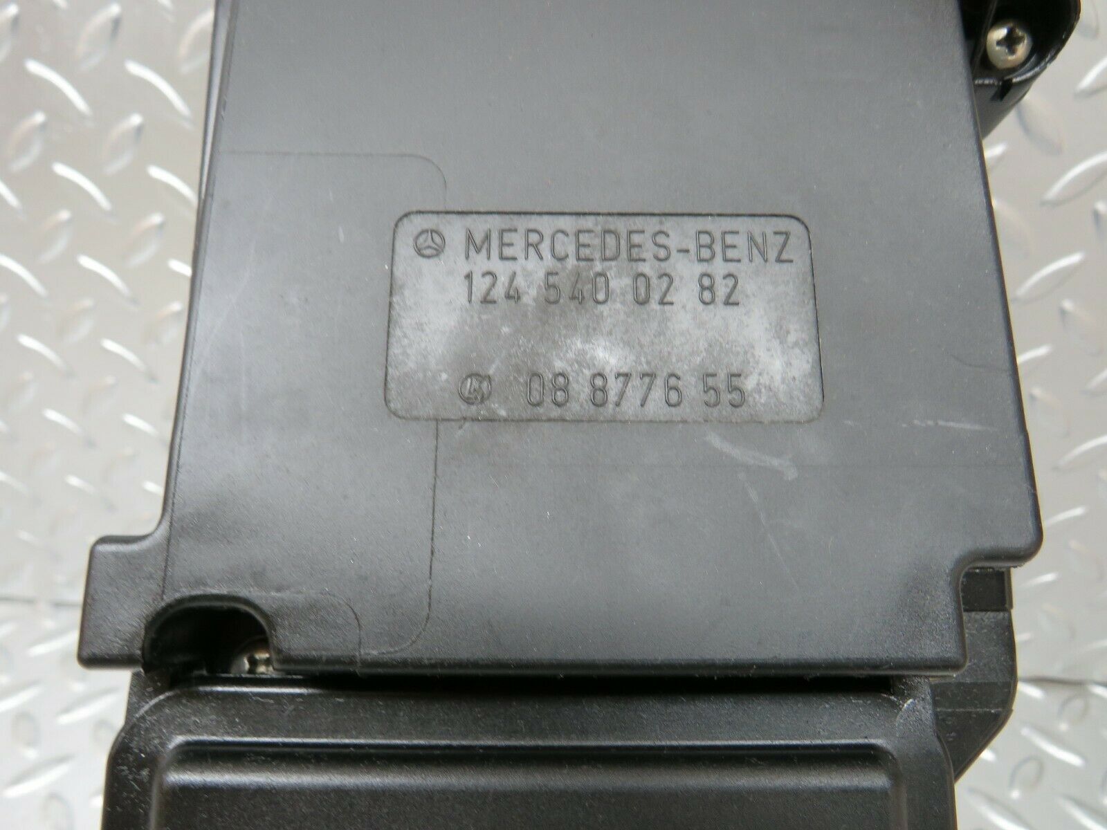 24354 Mercedes-Benz S124 220TE Wagon Fuse Box 1245401850 1245400282 1245400182