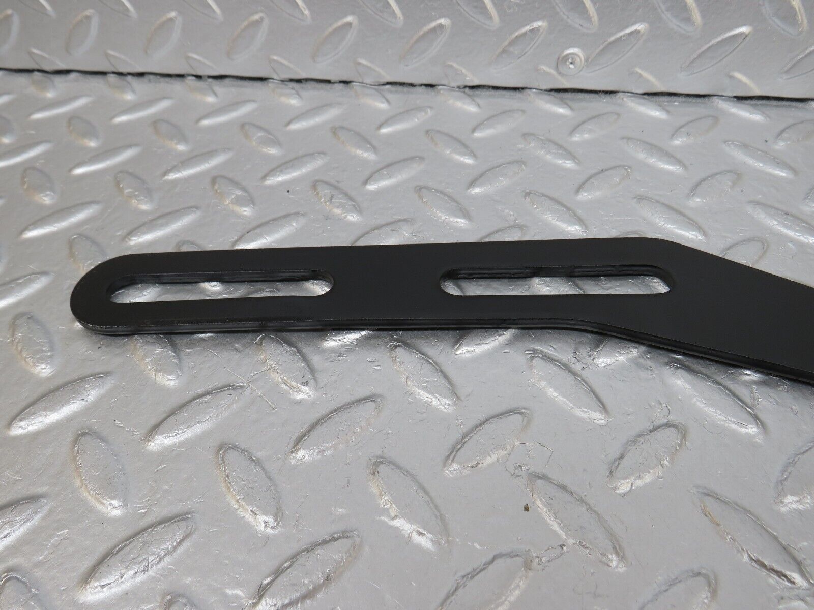 34612 Mercedes-Benz C126 380SEC Coupe Exhaust Bracket