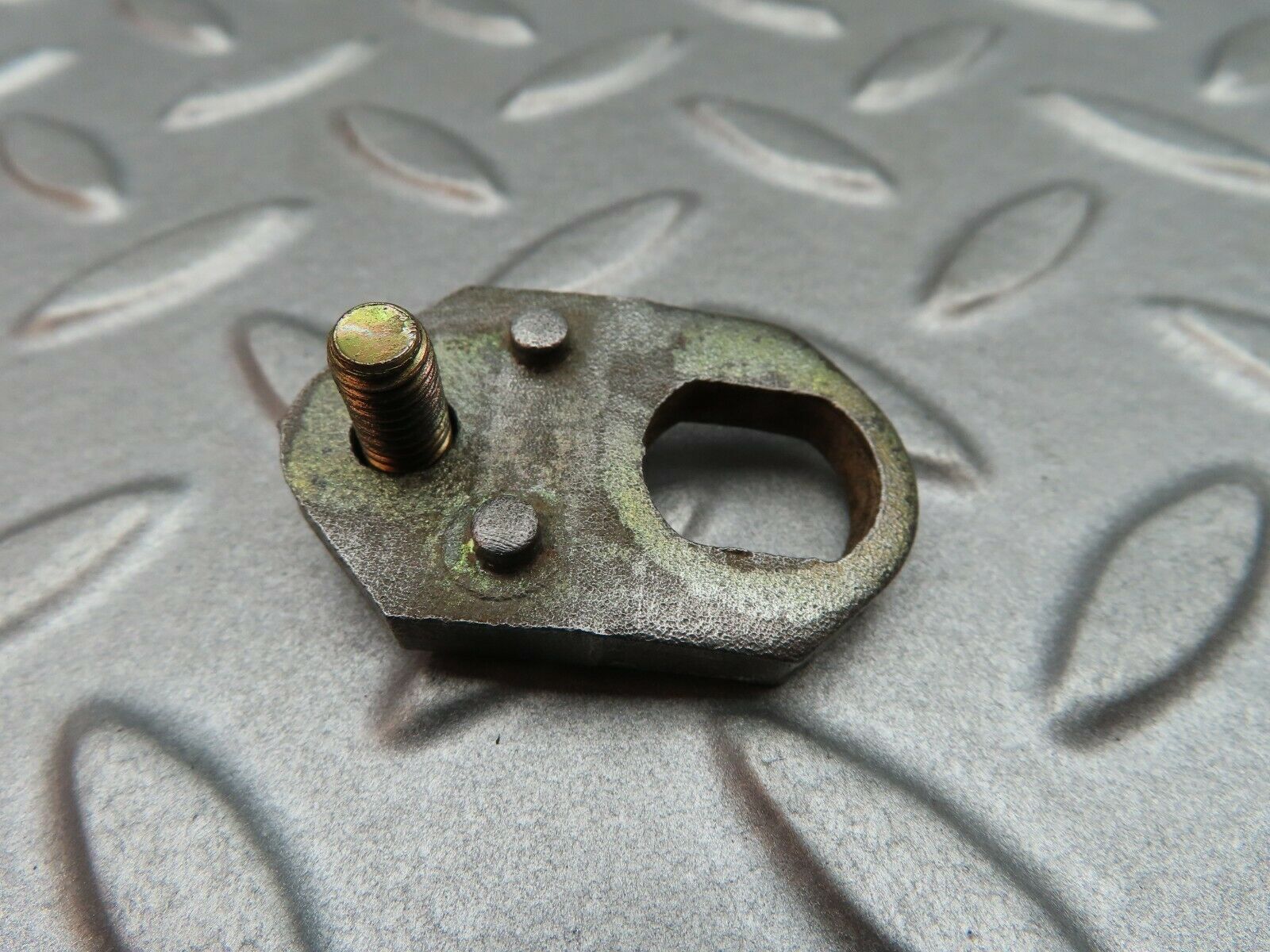 5124 Mercedes-Benz R107 350SL Coupe Fuel Injector Bracket