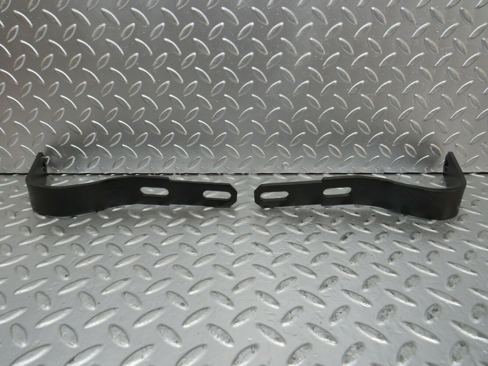 23390 Mercedes-Benz W116 350SE Front Bumper Bracket Pair