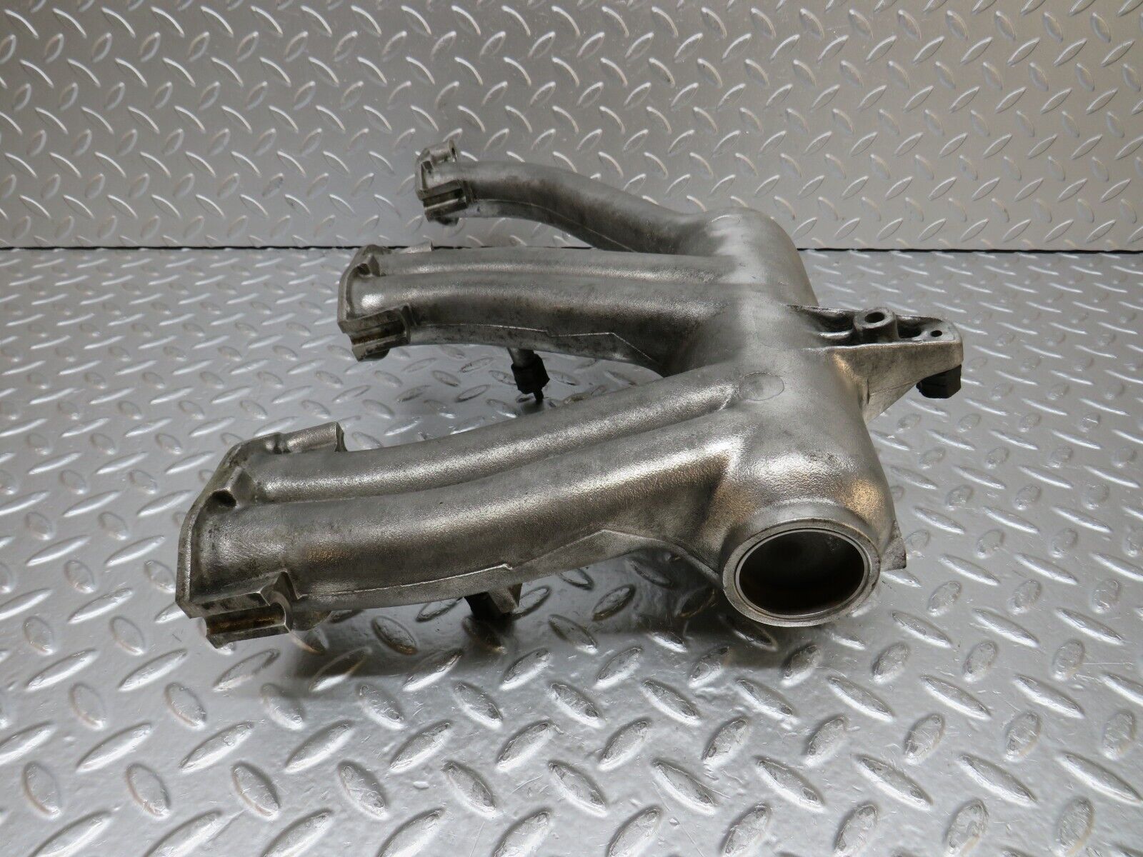 0229 Mercedes-Benz W123 300D Intake Manifold 6171410701