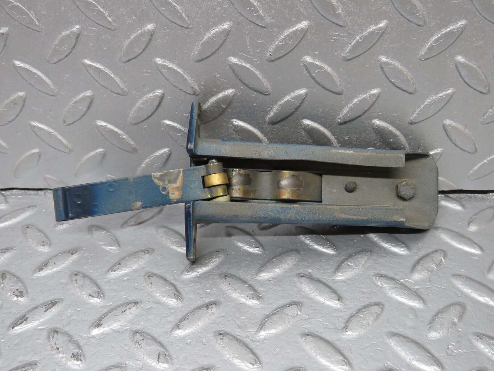 40276 Mercedes-Benz W110 230 Rear Door Safety Check Strap 1107230127