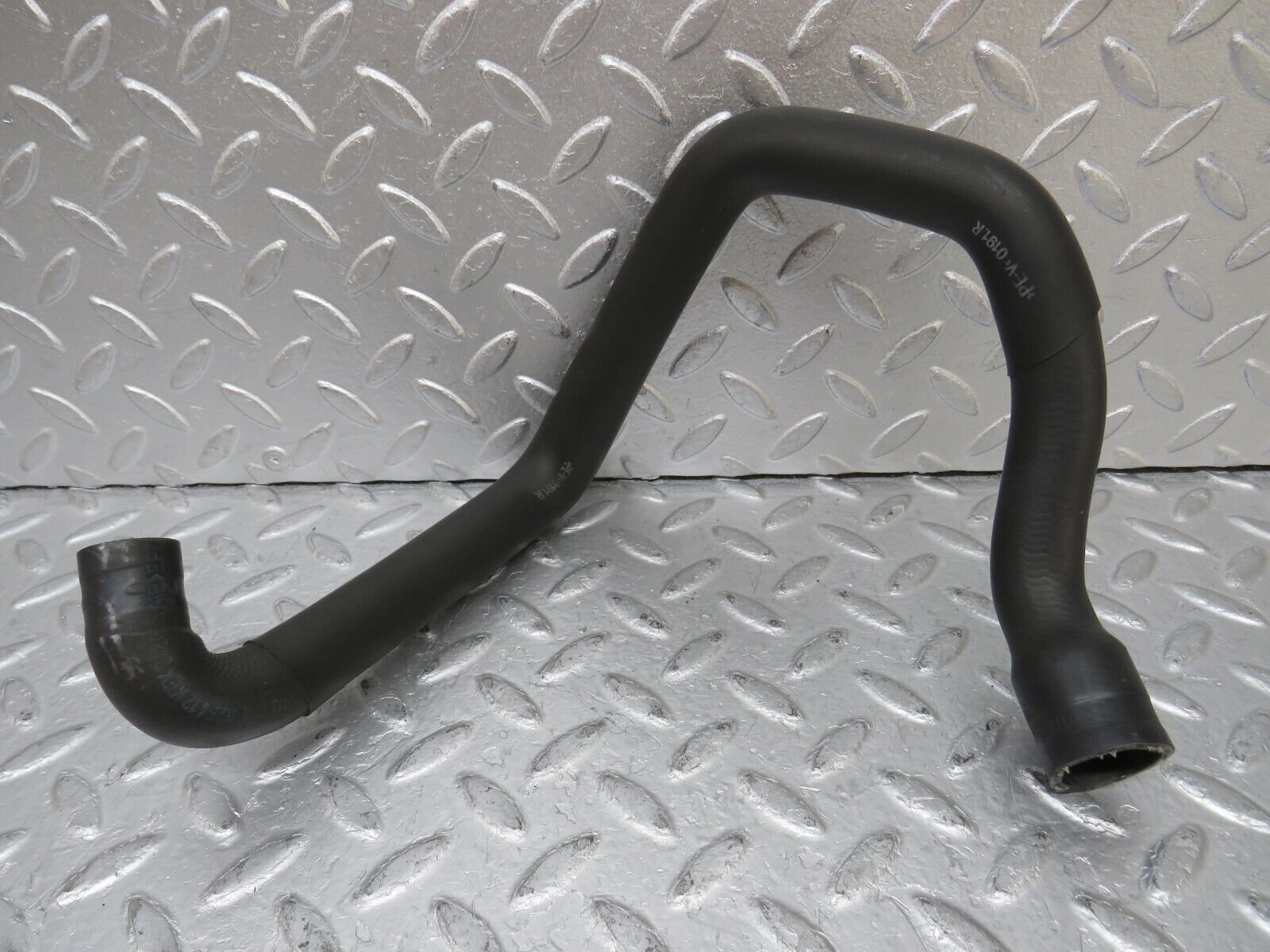 34992 Mercedes-Benz W210 320E Engine Coolant Hose Pipe 2108322794 2108324694