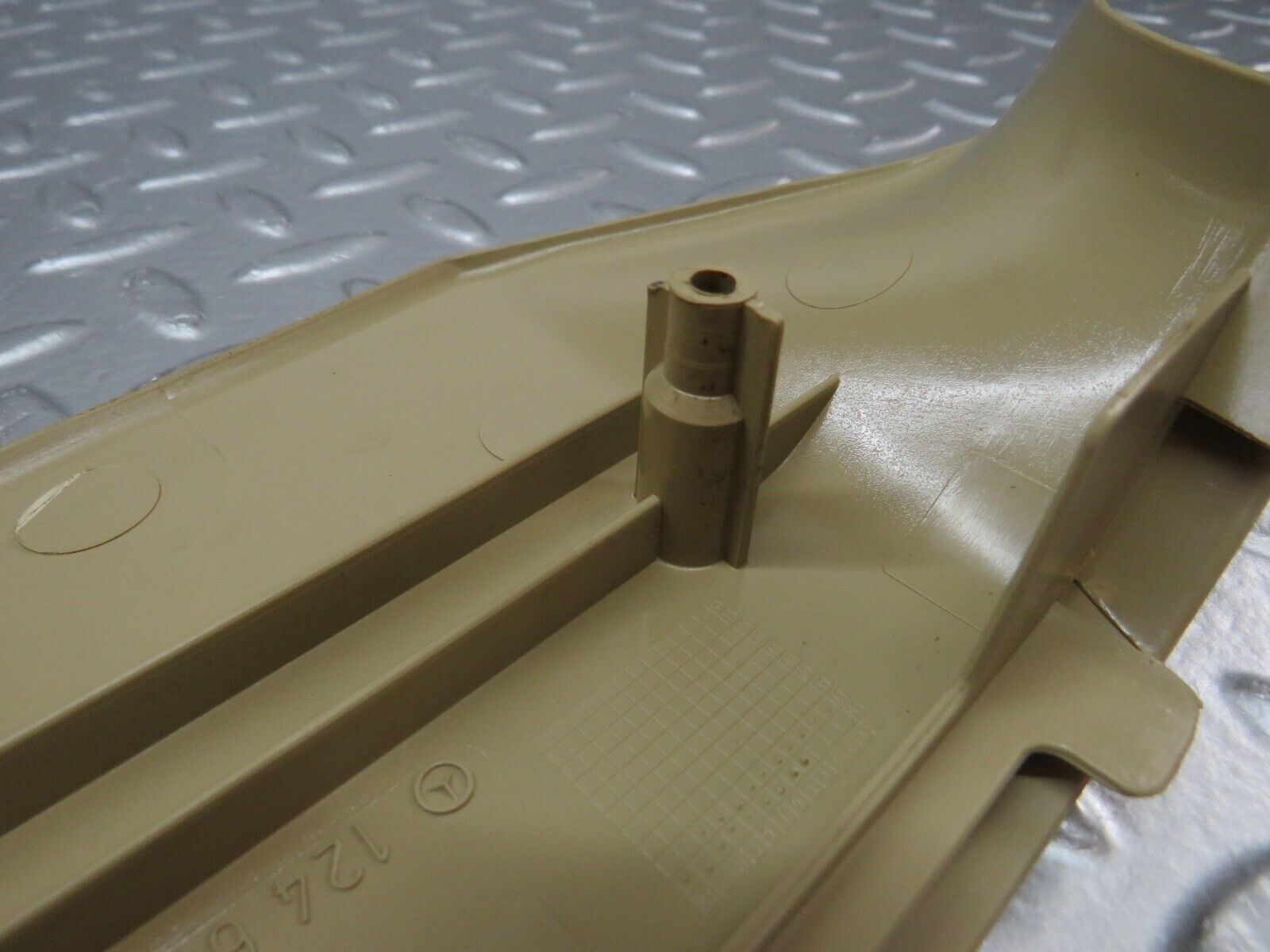 34013 Mercedes-Benz W124 260E B Pillar Bottom Cover Left Beige 1246920322