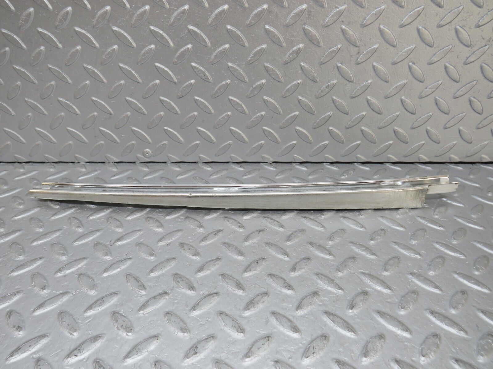 35869 Mercedes-Benz W108 Front Right Door Window Chrome Channel